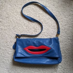 Crossbody lips bag